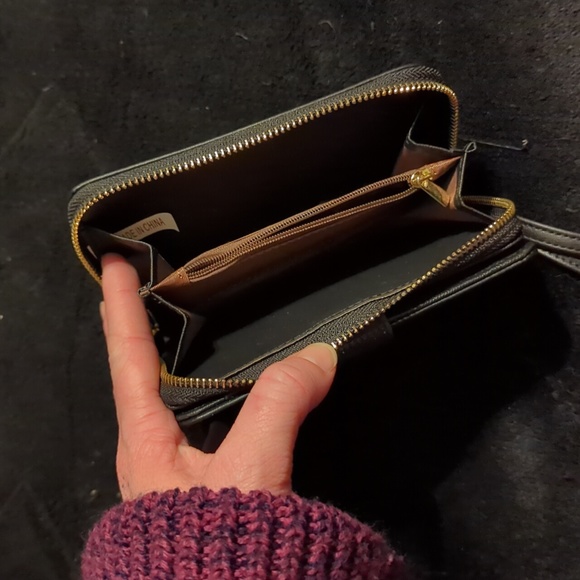 Wallet - Picture 3 of 3